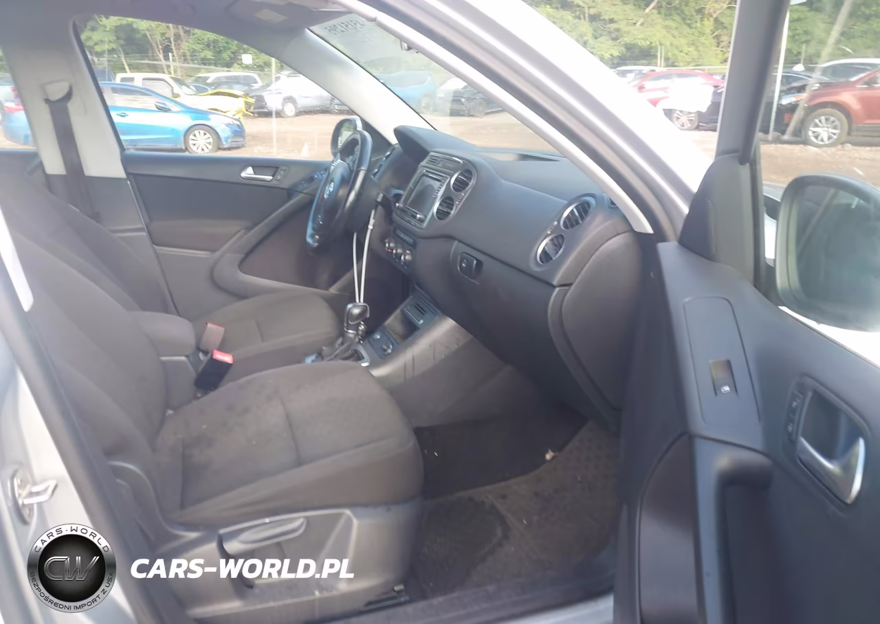 2017 Volkswagen Tiguan 2.0T-2.0T S VIN:WVGAV7AXXHK048448 - 5