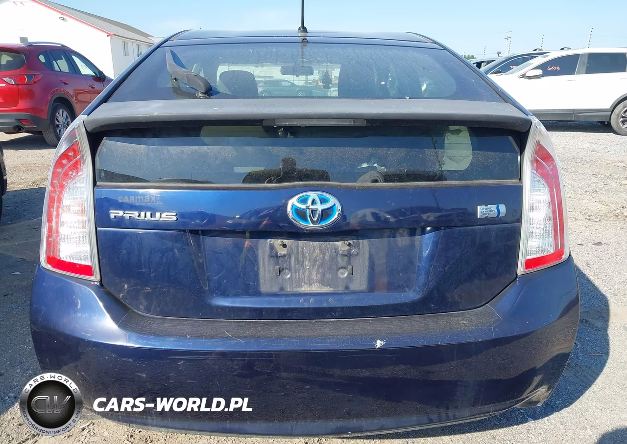 2014 Toyota Prius Two VIN:JTDKN3DUXE0359811 - 16