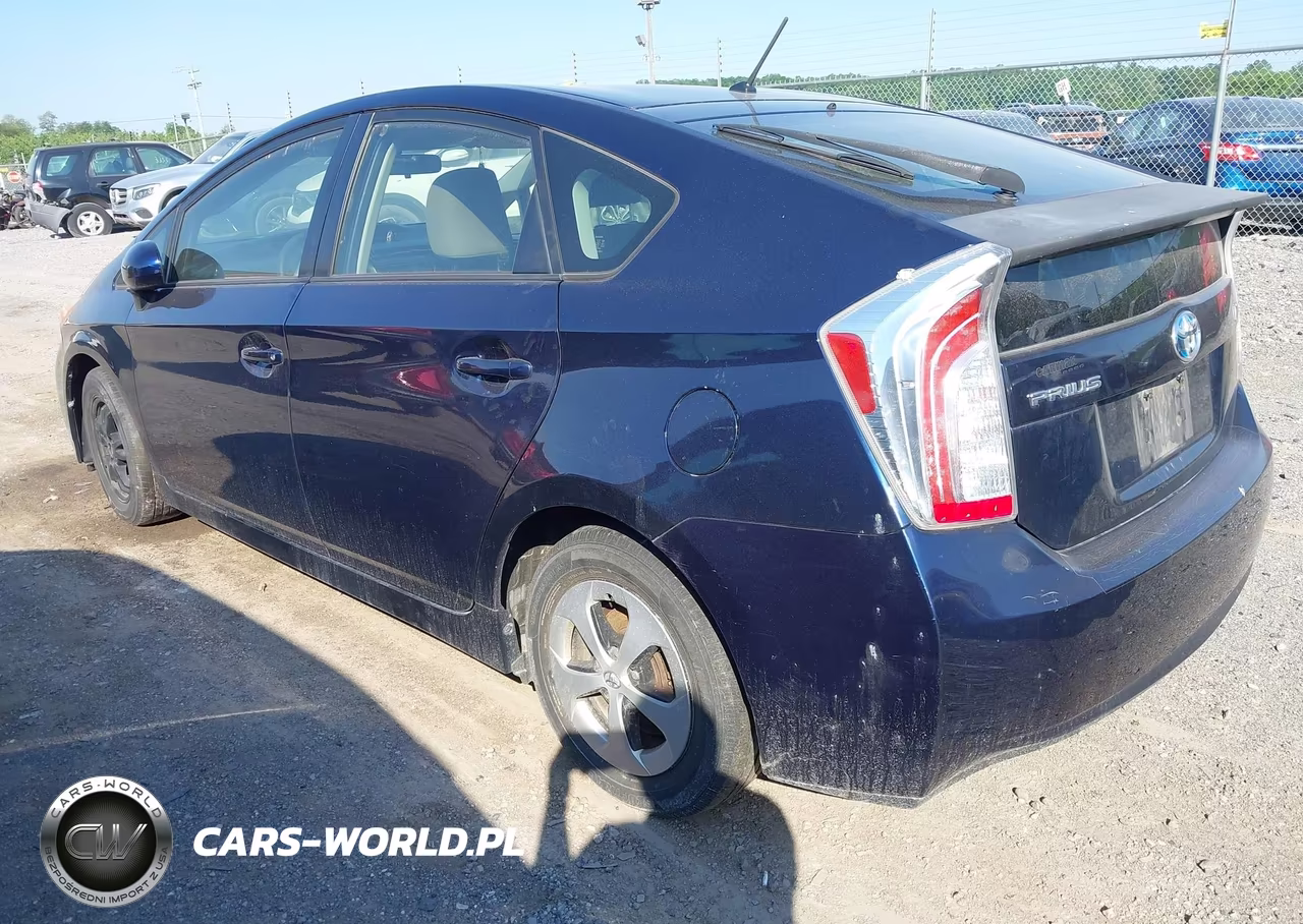 2014 Toyota Prius Two VIN:JTDKN3DUXE0359811 - 3