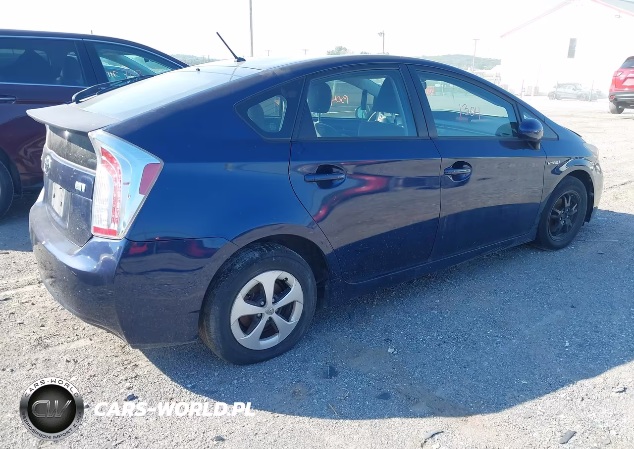 2014 Toyota Prius Two VIN:JTDKN3DUXE0359811 - 4