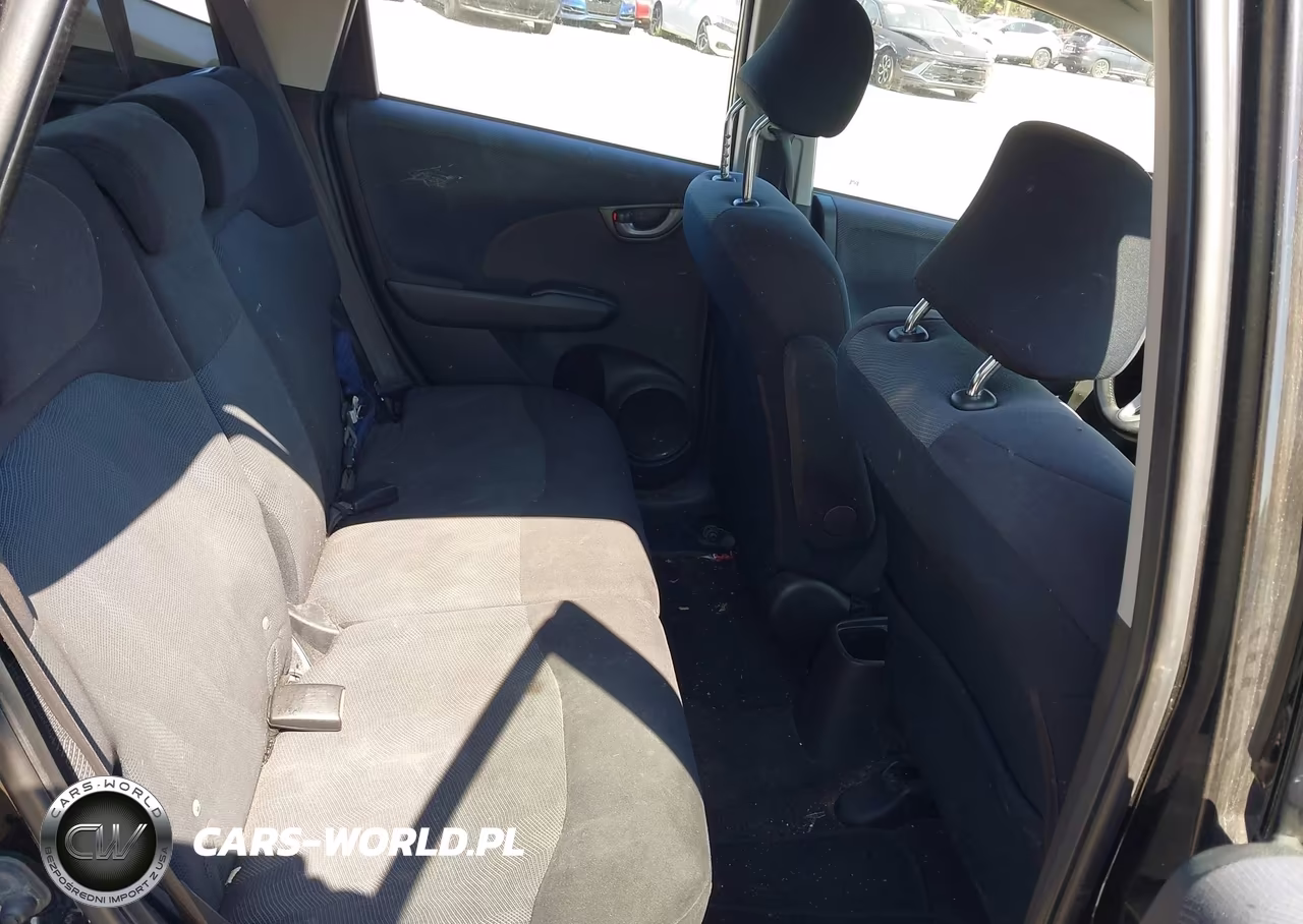 2010 Honda Fit Sport VIN:JHMGE8H44AC002807 - 8