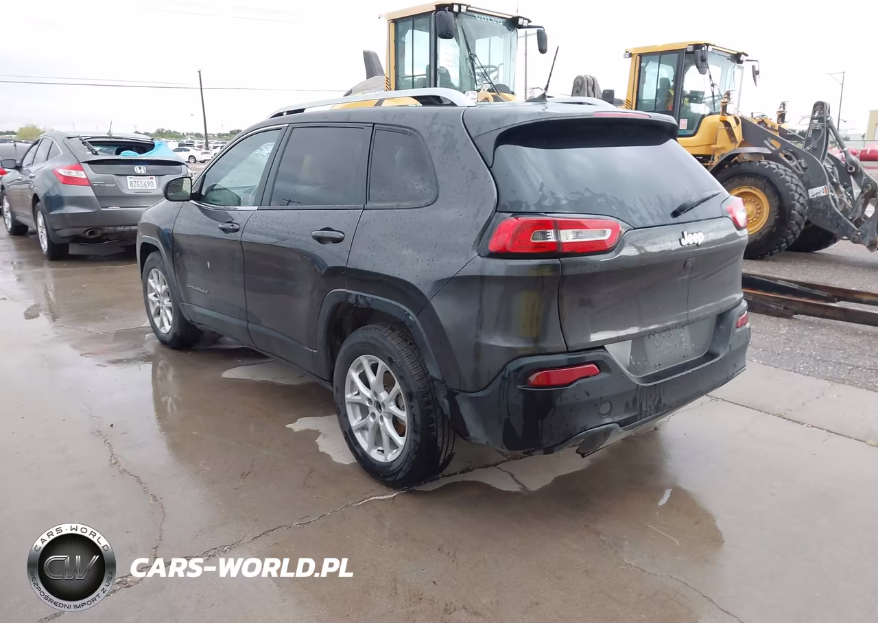 2014 Jeep Cherokee Latitude VIN:1C4PJLCB5EW267066 - 3