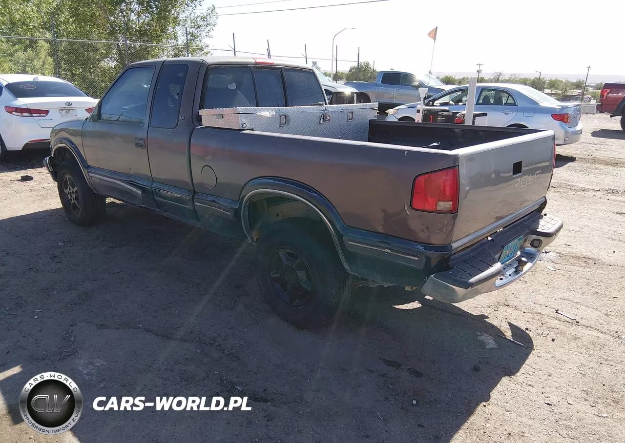 1998 Chevrolet S-10 Ls VIN:1GCDT19X9W8138841 - 3