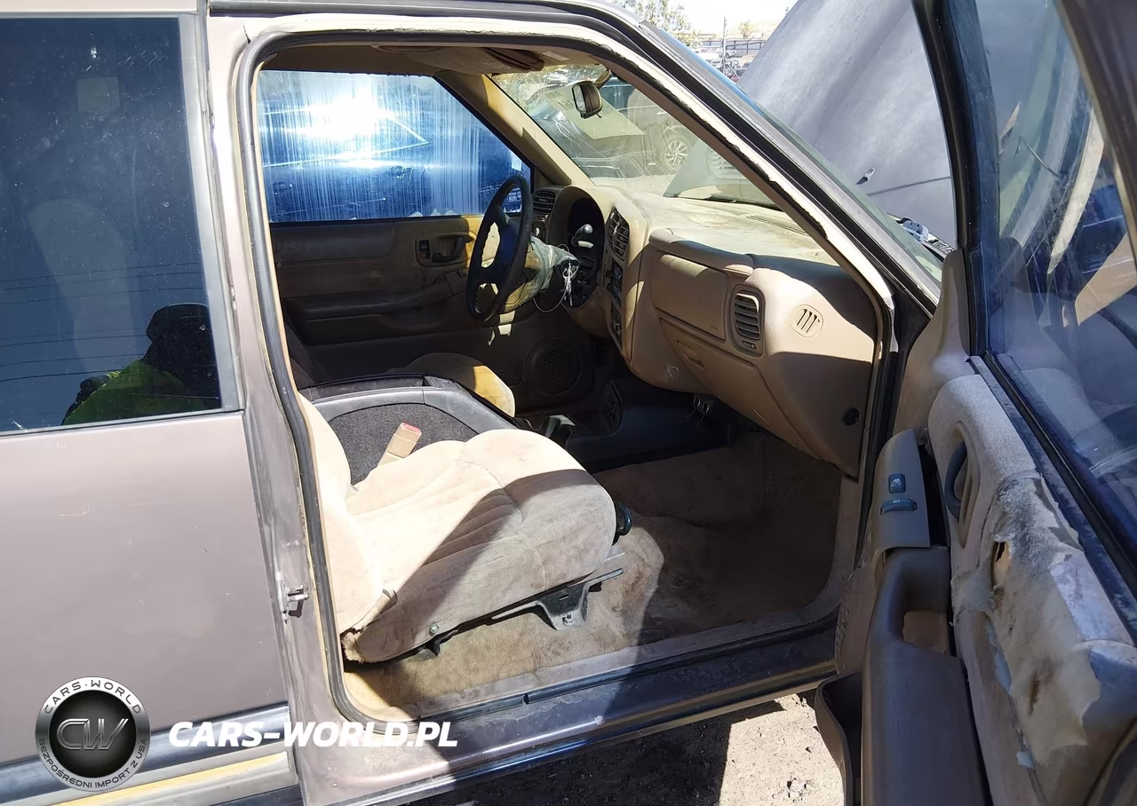 1998 Chevrolet S-10 Ls VIN:1GCDT19X9W8138841 - 5