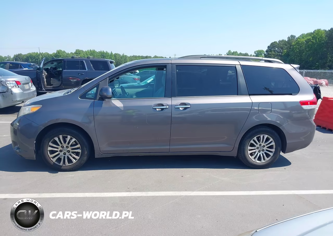 2012 Toyota Sienna Xle V6 8 Passenger VIN:5TDYK3DC7CS224547 - 14