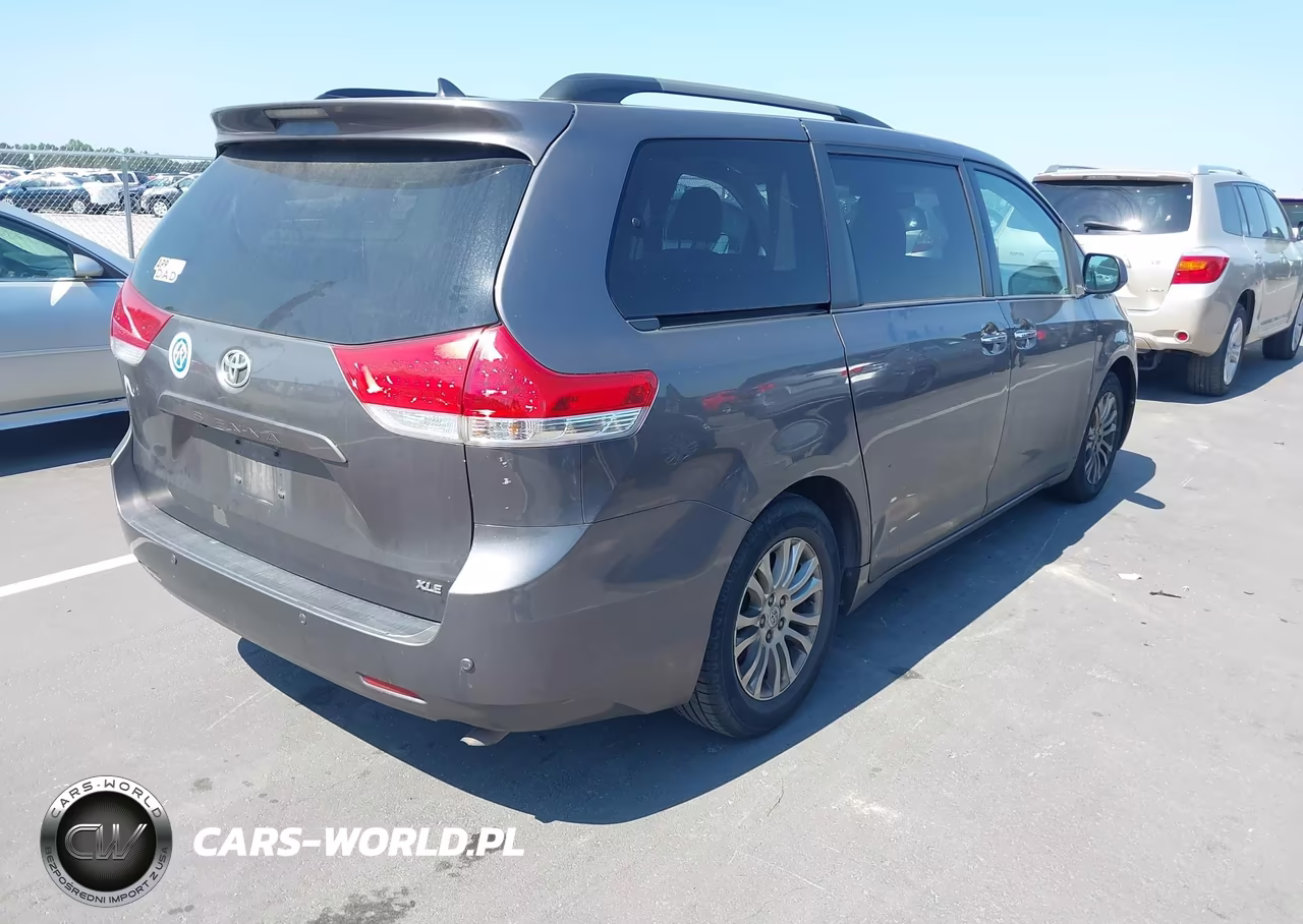 2012 Toyota Sienna Xle V6 8 Passenger VIN:5TDYK3DC7CS224547 - 4