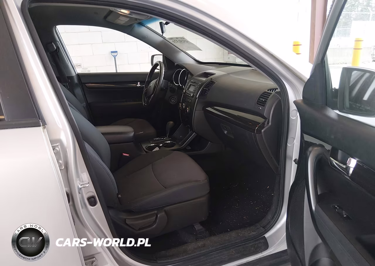 2013 Kia Sorento Lx VIN:5XYKT3A12DG409755 - 5
