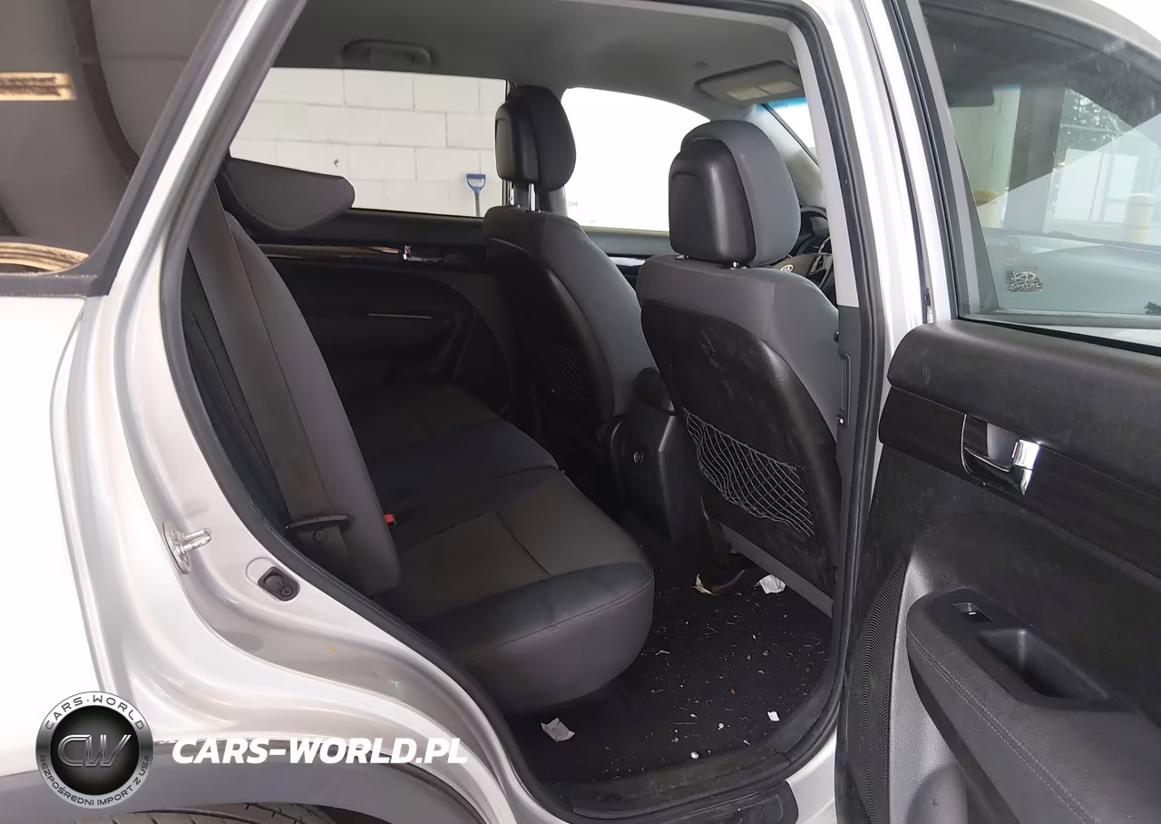 2013 Kia Sorento Lx VIN:5XYKT3A12DG409755 - 8
