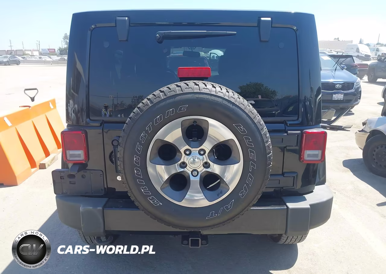 2018 Jeep Wrangler Jk Unlimited Sahara VIN:1C4HJWEG8JL802563 - 17