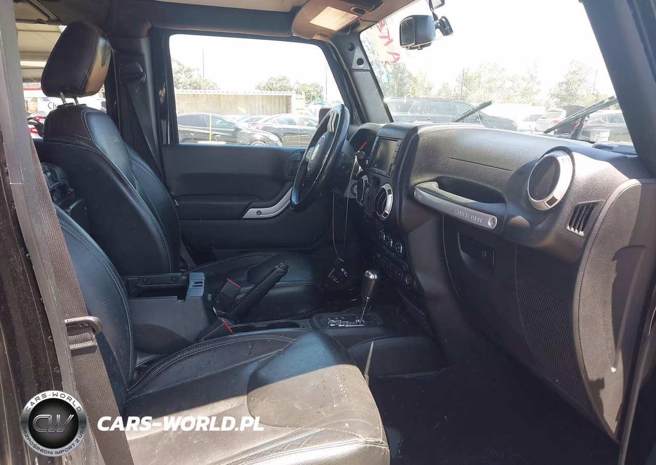 2018 Jeep Wrangler Jk Unlimited Sahara VIN:1C4HJWEG8JL802563 - 5