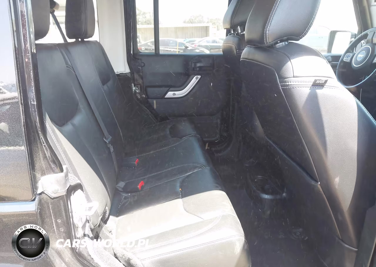 2018 Jeep Wrangler Jk Unlimited Sahara VIN:1C4HJWEG8JL802563 - 8