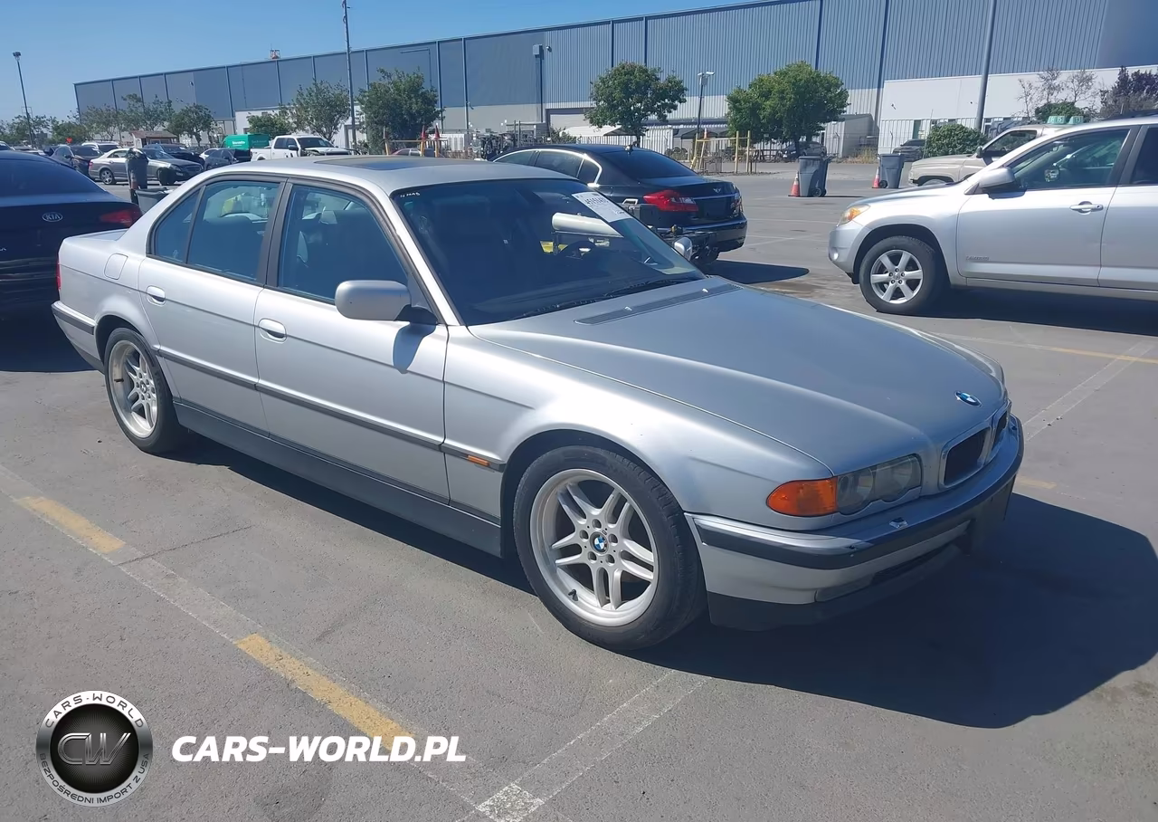 2000 BMW 740Ia