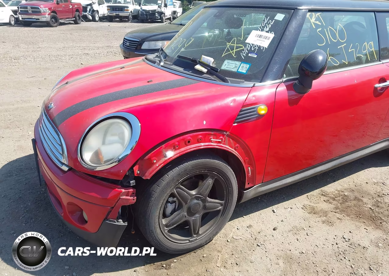 2008 Mini Cooper VIN:WMWMF33528TT62430 - 6