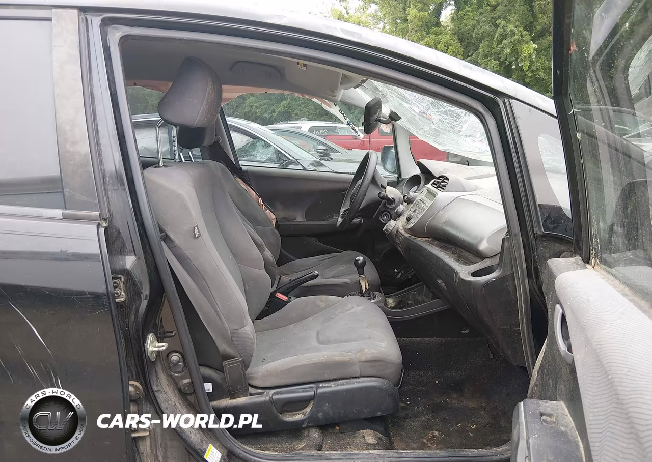 2010 Honda Fit VIN:JHMGE8G2XAS019259 - 5