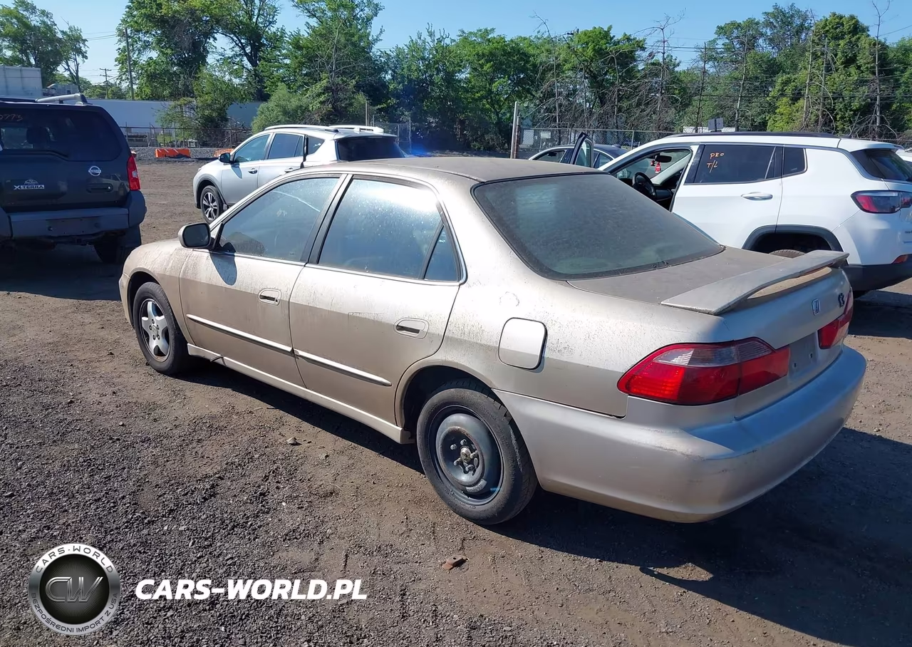 2000 Honda Accord 3.0 Ex VIN:1HGCG1653YA075655 - 3