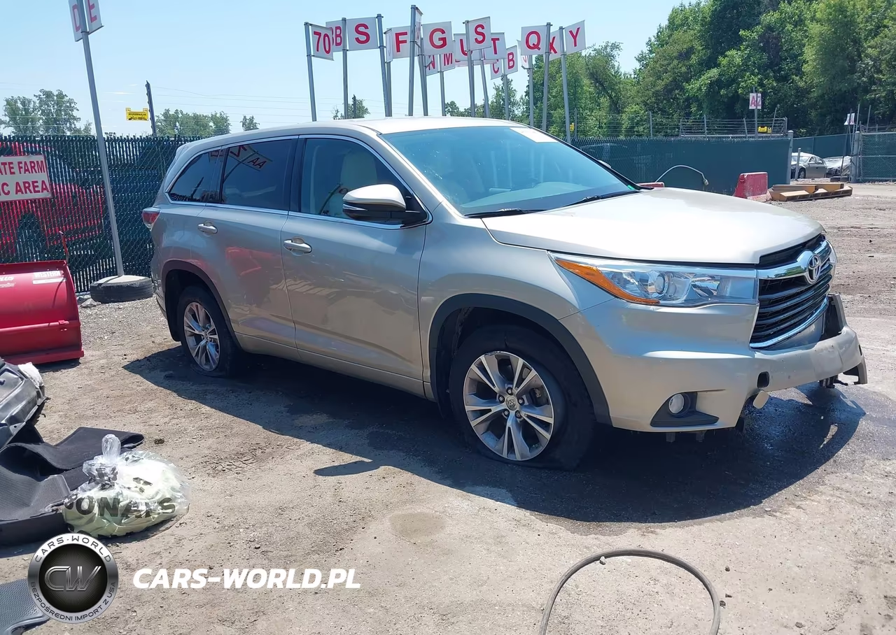 2015 Toyota Highlander Le Plus V6