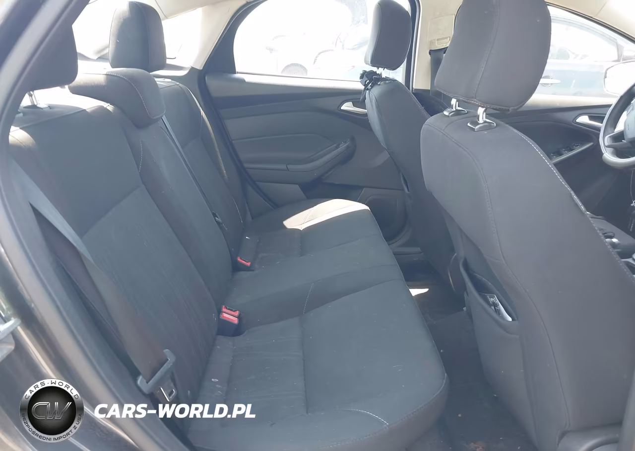 2017 Ford Focus Se VIN:1FADP3F2XHL337315 - 8