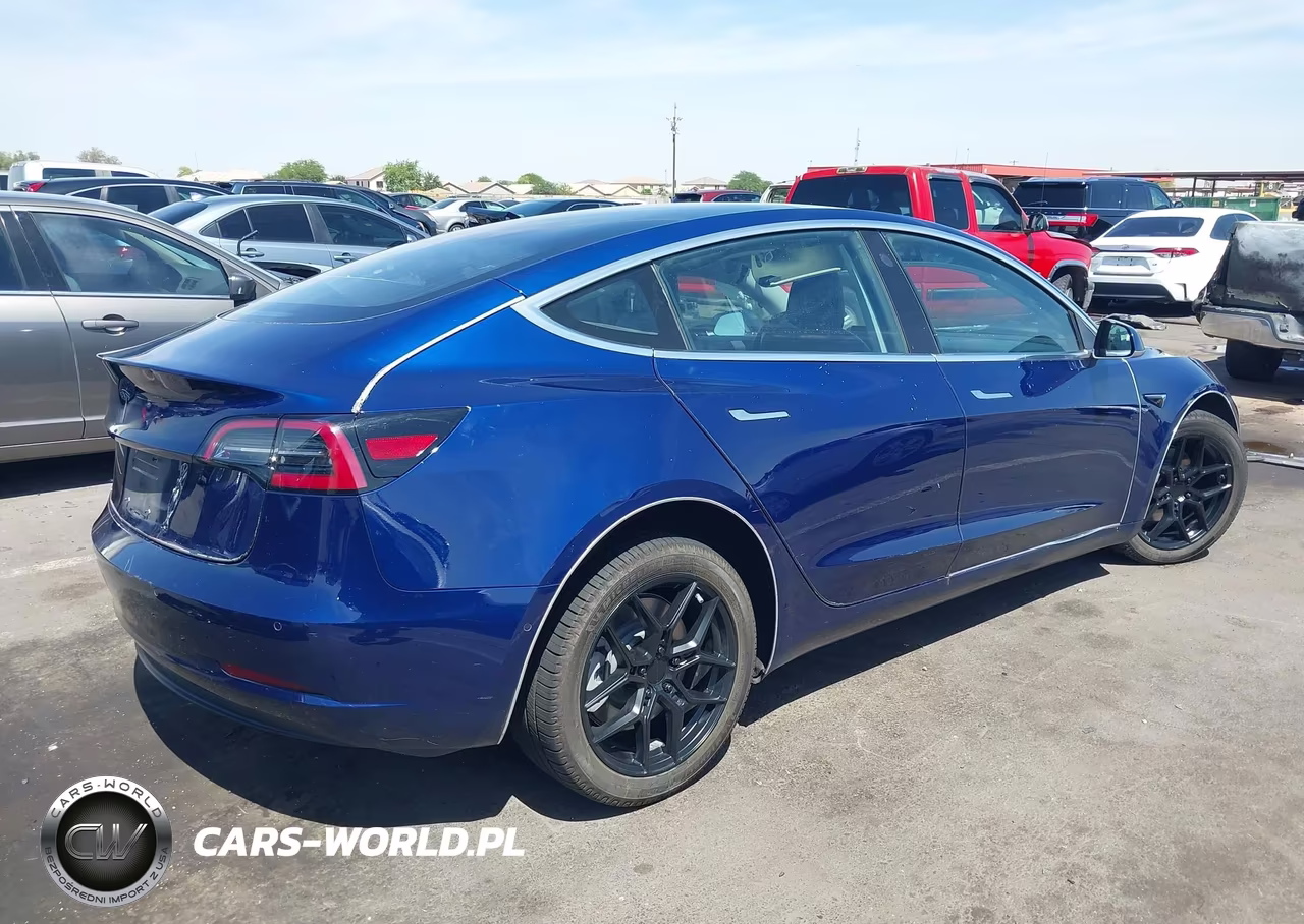 2018 Tesla Model 3 Long Range-Mid Range VIN:5YJ3E1EA5JF034220 - 4