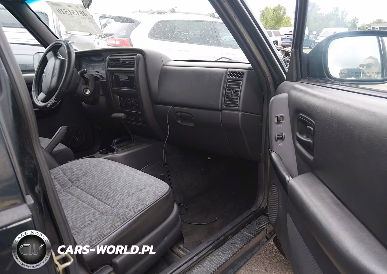 2001 Jeep Cherokee Sport VIN:1J4FF48S41L612170 - 5