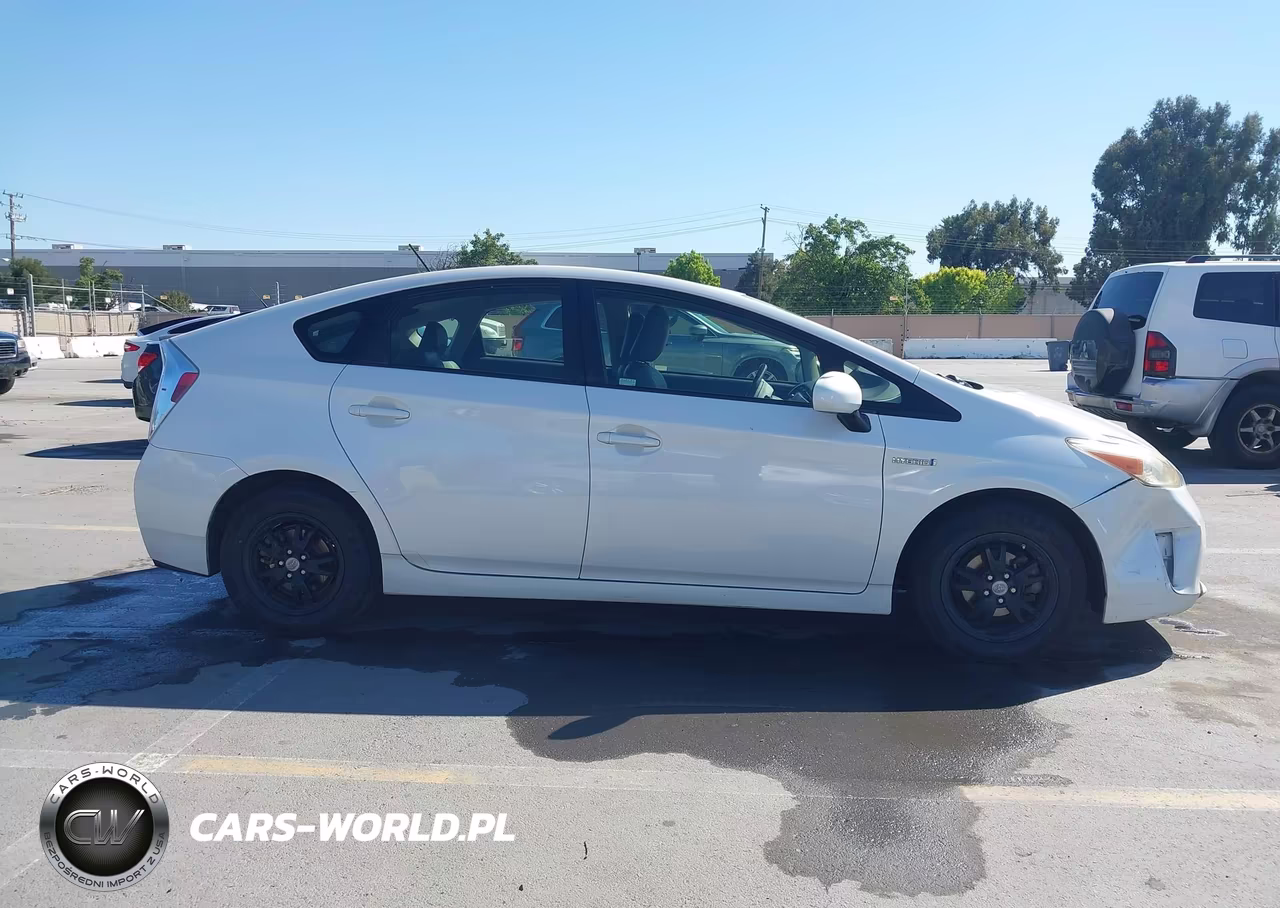 2012 Toyota Prius Two VIN:JTDKN3DU4C5440898 - 13