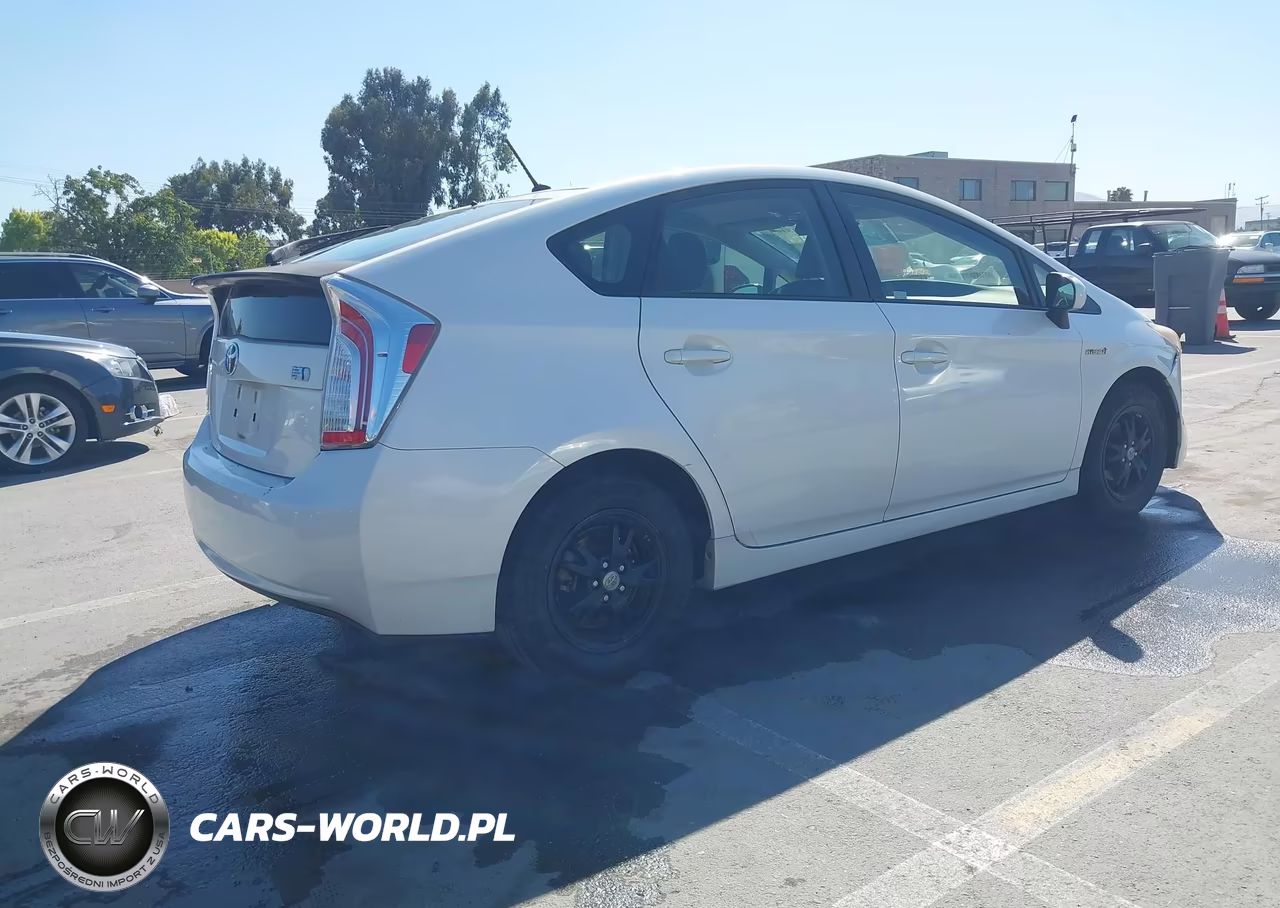 2012 Toyota Prius Two VIN:JTDKN3DU4C5440898 - 4