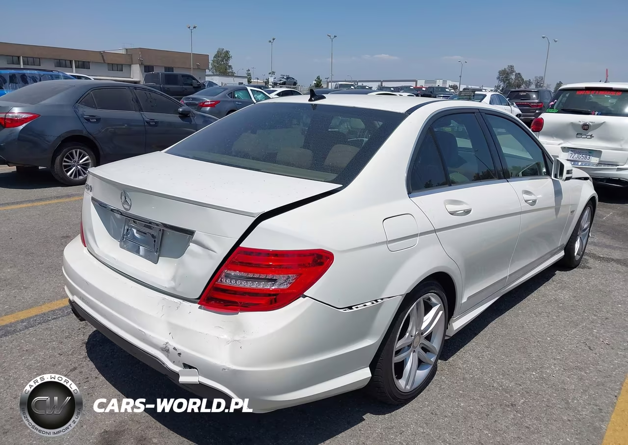 2012 Mercedes-Benz C 250 Luxury-Sport VIN:WDDGF4HBXCA681962 - 4