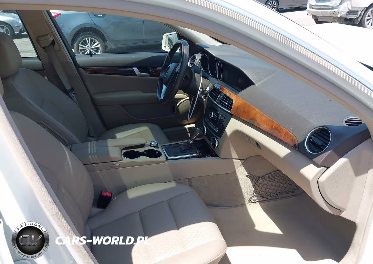 2012 Mercedes-Benz C 250 Luxury-Sport VIN:WDDGF4HBXCA681962 - 5