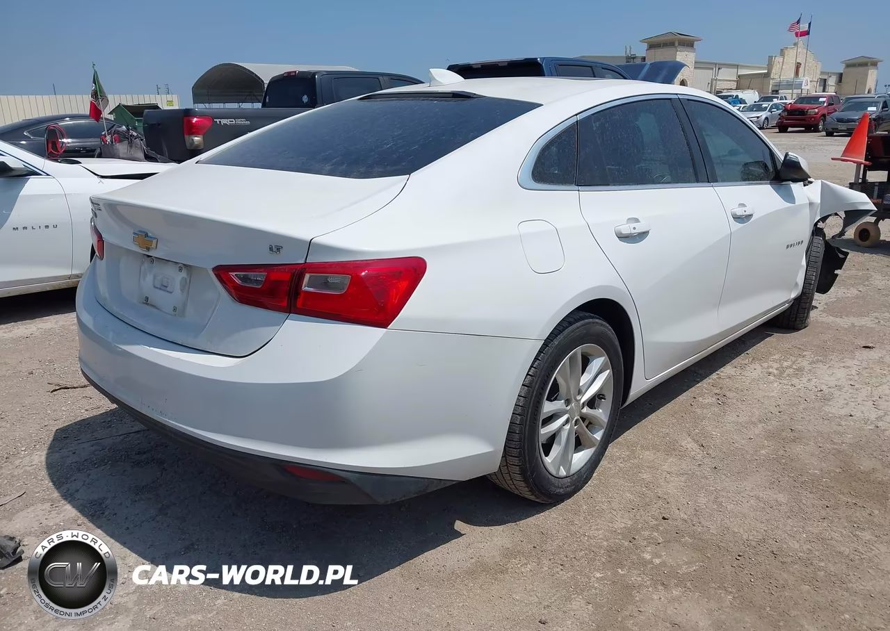 2018 Chevrolet Malibu Lt VIN:1G1ZD5ST2JF129168 - 4
