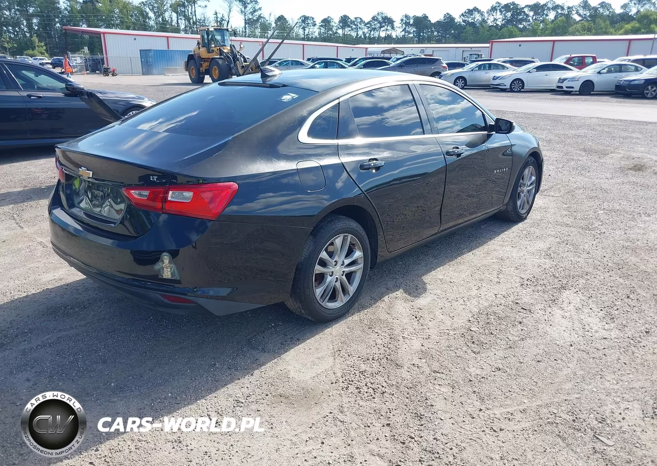 2017 Chevrolet Malibu 1Lt VIN:1G1ZE5ST6HF250745 - 4