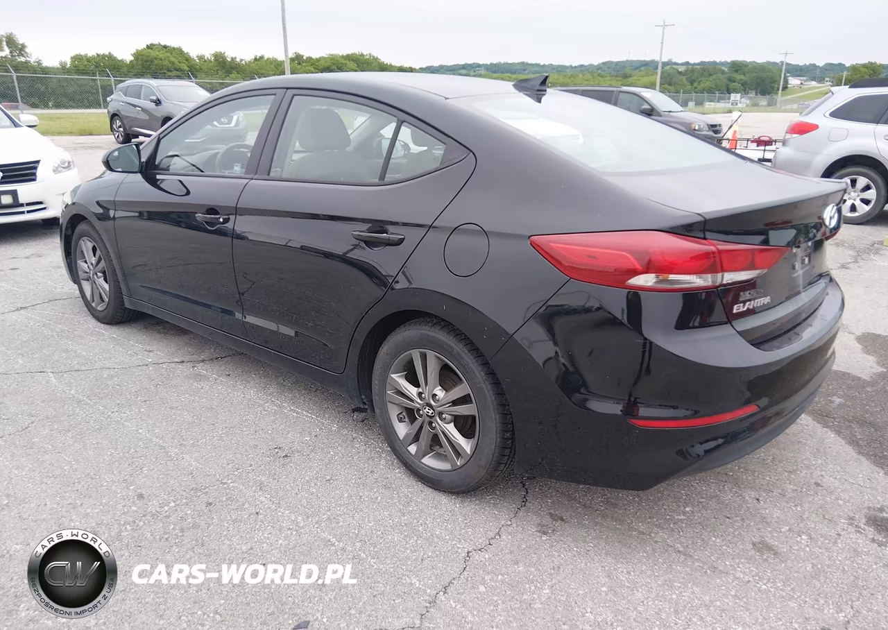 2017 Hyundai Elantra Se VIN:5NPD84LF9HH063940 - 3