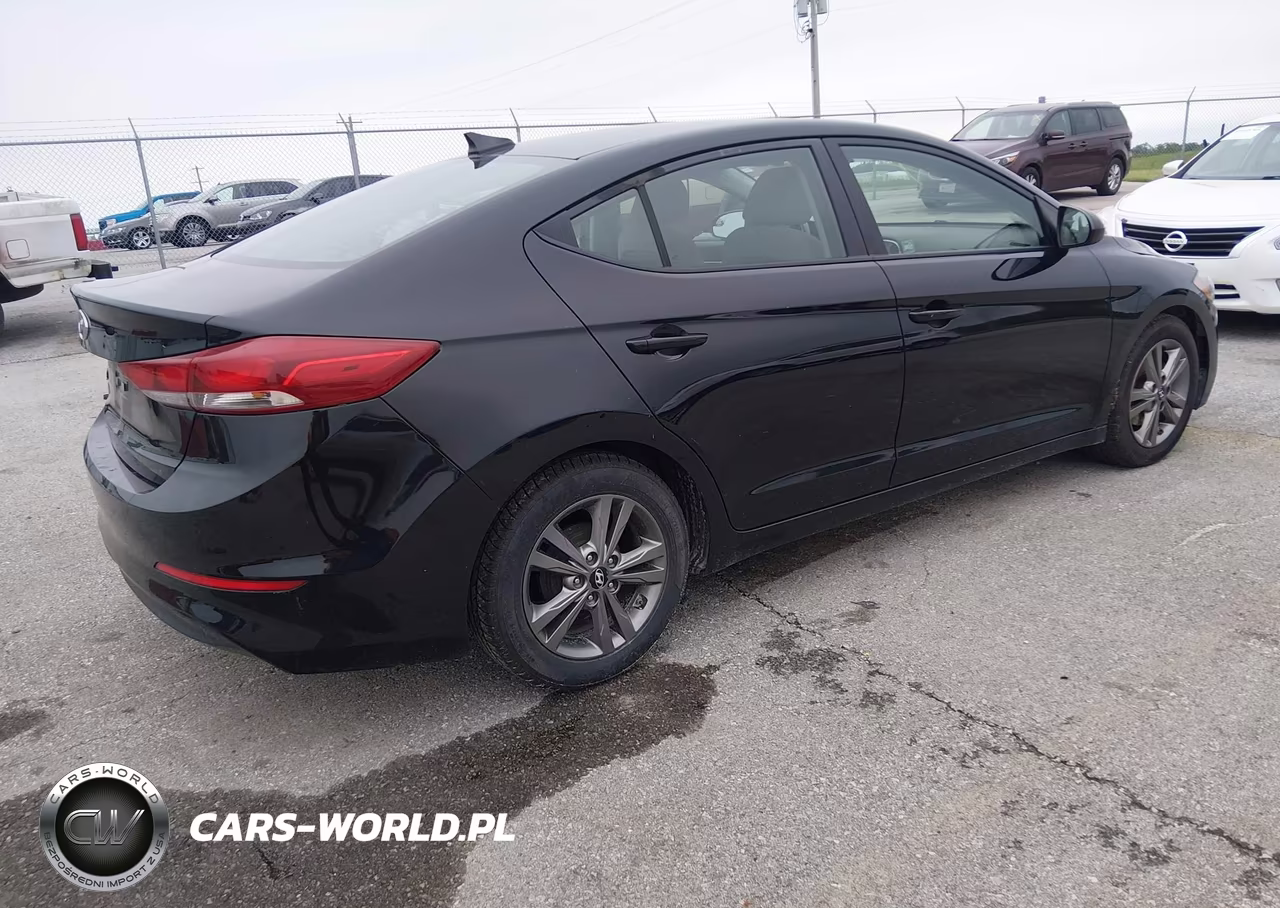 2017 Hyundai Elantra Se VIN:5NPD84LF9HH063940 - 4