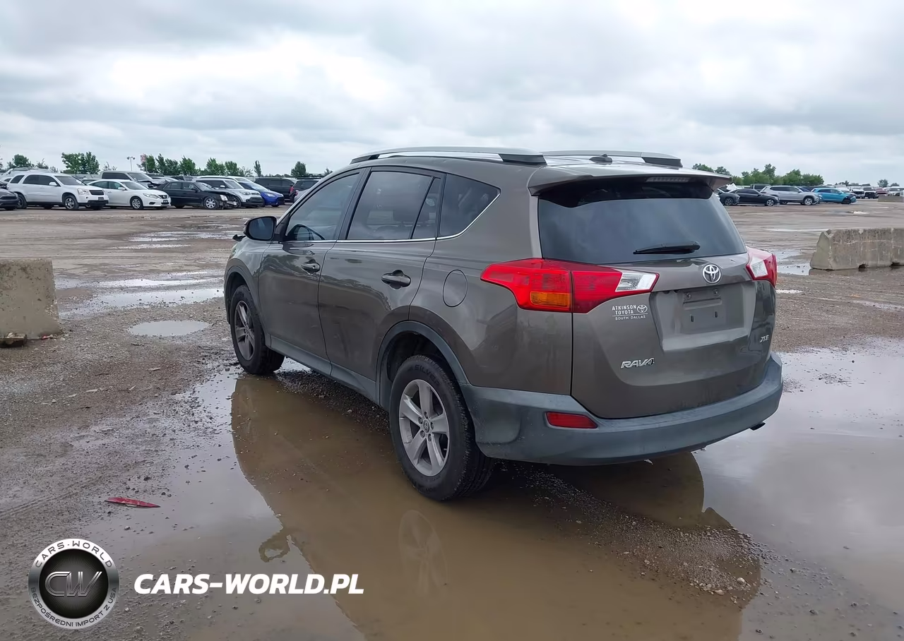 2015 Toyota Rav4 Xle VIN:2T3WFREV9FW132860 - 3