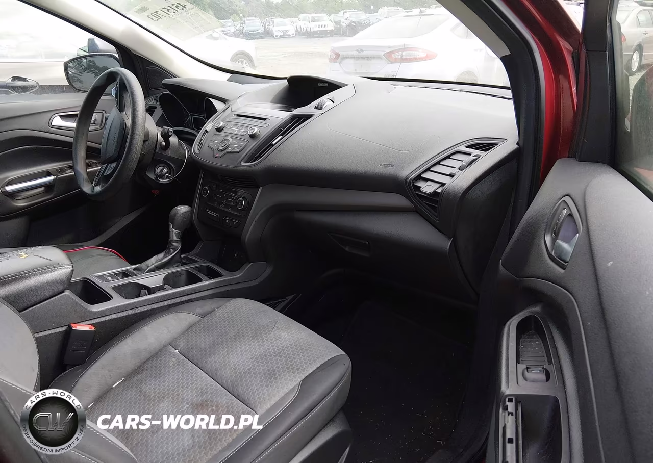 2017 Ford Escape Se VIN:1FMCU0GD4HUC85912 - 5