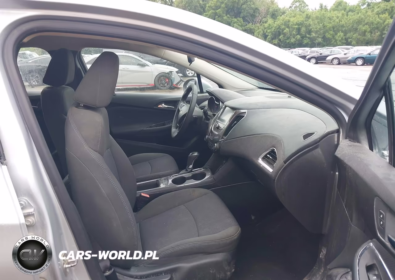 2017 Chevrolet Cruze Lt Auto VIN:1G1BE5SMXH7210866 - 5