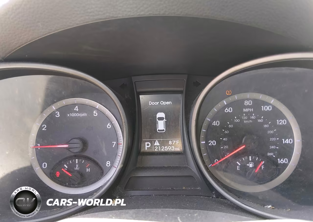 2015 Hyundai Santa Fe Sport 2.4L VIN:5XYZU3LB1FG255768 - 7