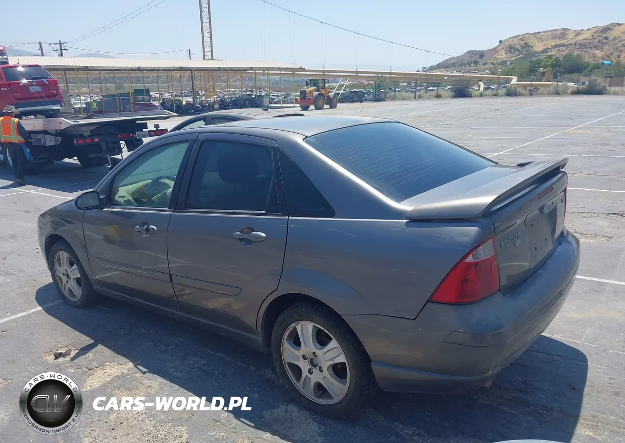 2006 Ford Focus Zx4 VIN:1FAHP38Z06W185617 - 3