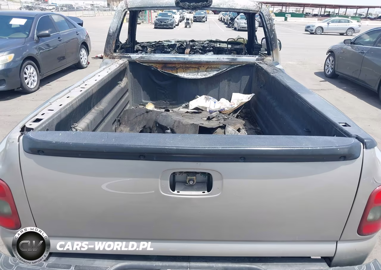 2004 GMC Sierra 1500 VIN:1GTEC14X14Z134852 - 8