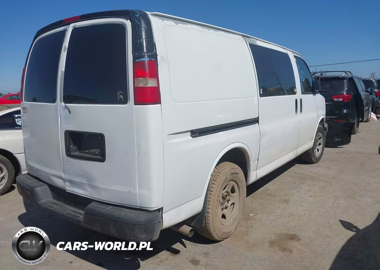 2010 Chevrolet Express 1500 Work Van VIN:1GCUGADX3A1105637 - 4