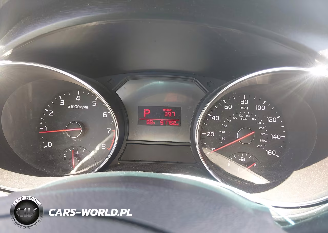 2018 Kia Sedona L VIN:KNDMA5C19J6404932 - 7