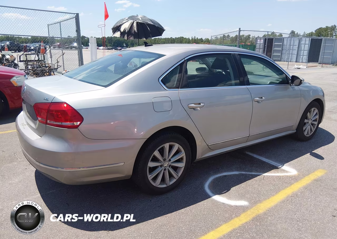 2012 Volkswagen Passat 2.5L Sel Premium VIN:1VWCH7A33CC022159 - 4