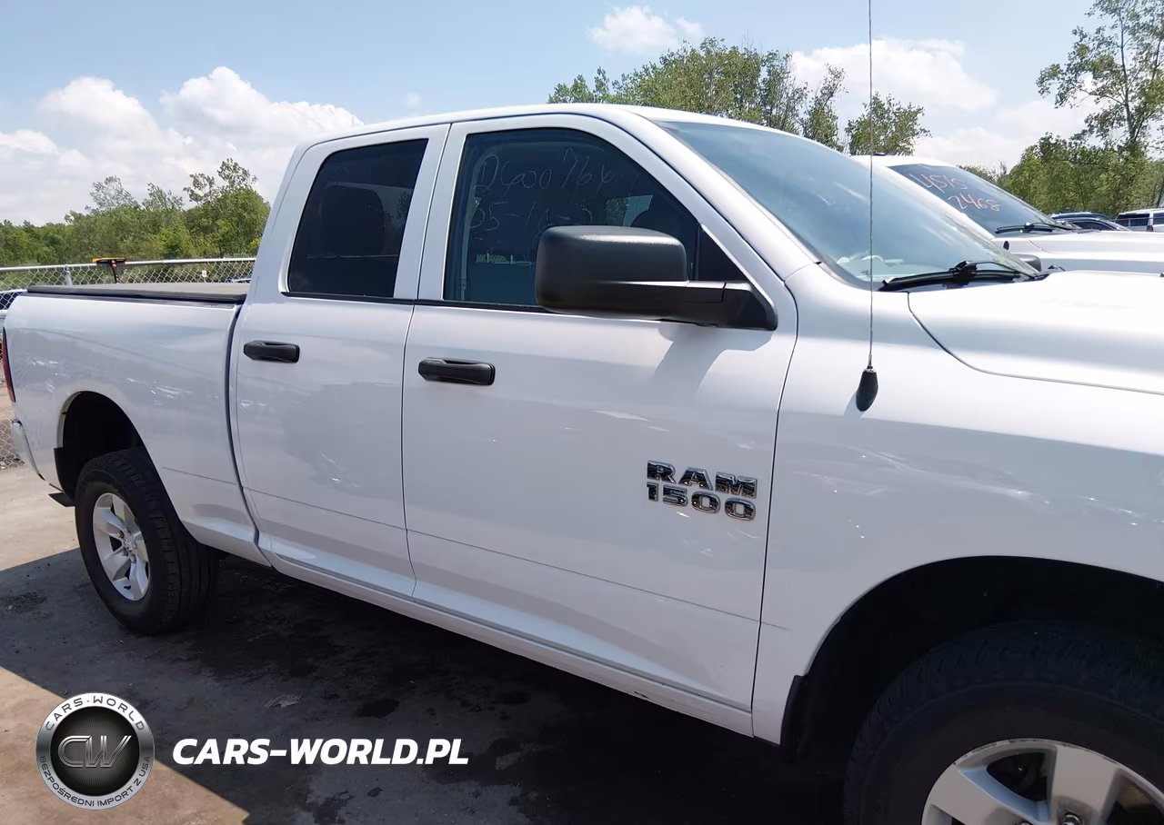 2018 Ram 1500 Express 4X4 6'4 Box VIN:1C6RR7FG6JS260491 - 14