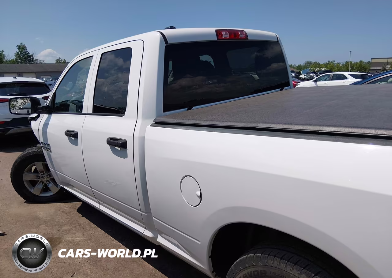 2018 Ram 1500 Express 4X4 6'4 Box VIN:1C6RR7FG6JS260491 - 15