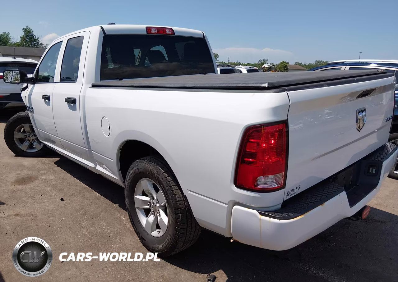 2018 Ram 1500 Express 4X4 6'4 Box VIN:1C6RR7FG6JS260491 - 3
