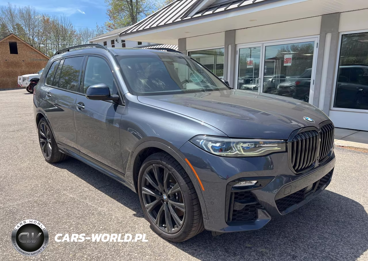 2022 BMW X7 M50I