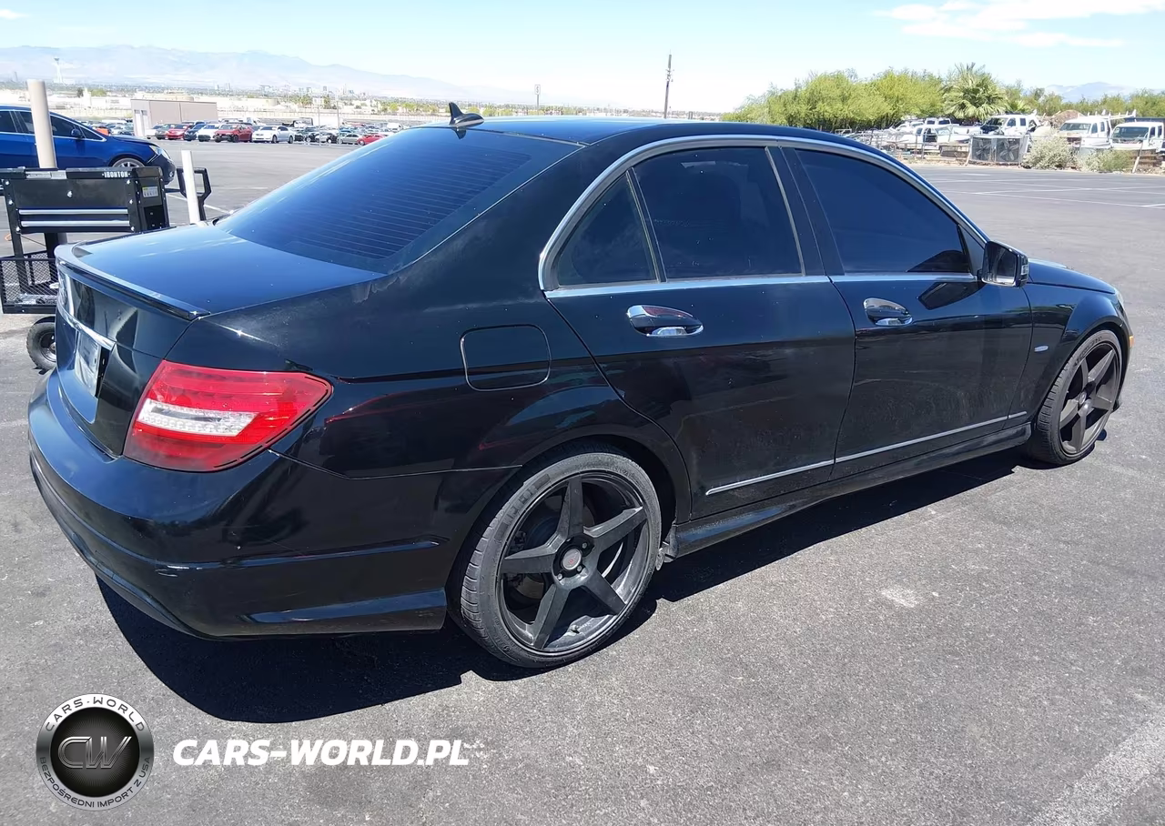 2012 Mercedes-Benz C 250 Luxury-Sport VIN:WDDGF4HB9CA649343 - 4