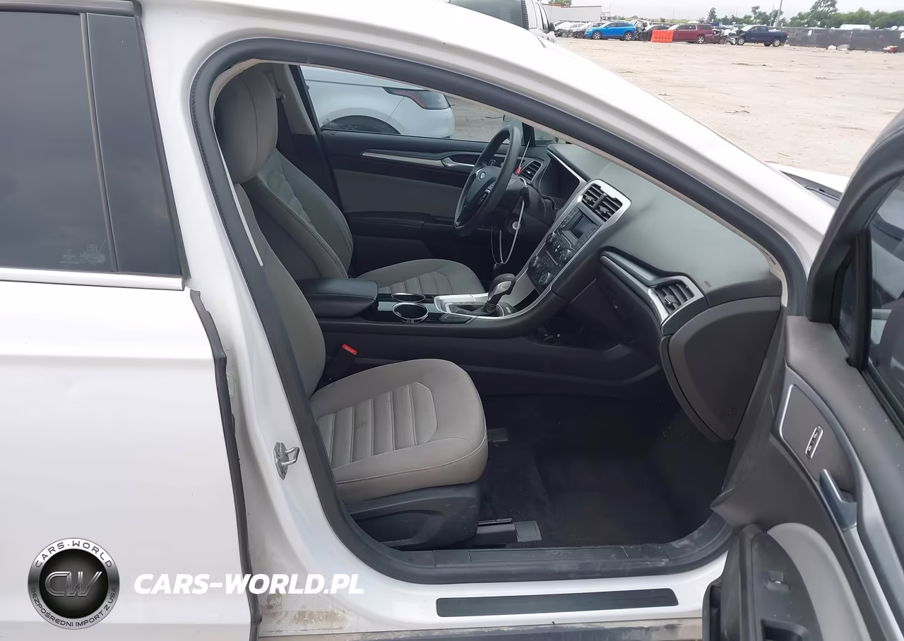 2013 Ford Fusion S VIN:3FA6P0G77DR273117 - 5