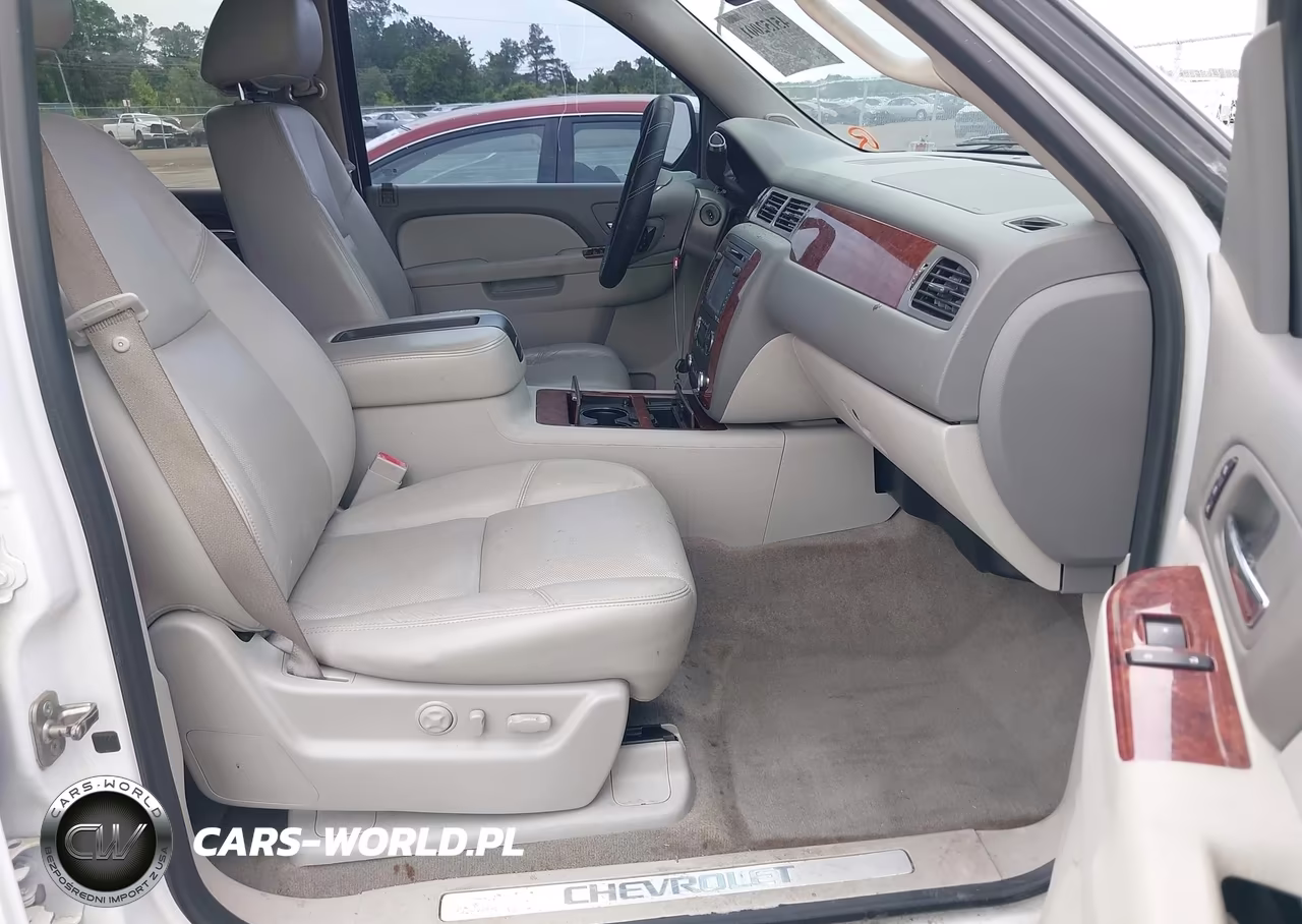 2012 Chevrolet Tahoe Ltz VIN:1GNSCCE00CR274963 - 5