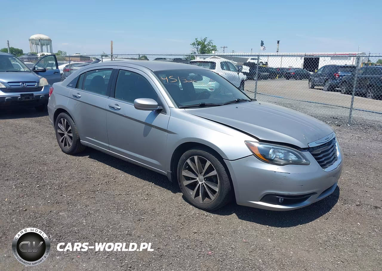 2013 Chrysler 200 Limited – zdjęcie 1 z 11