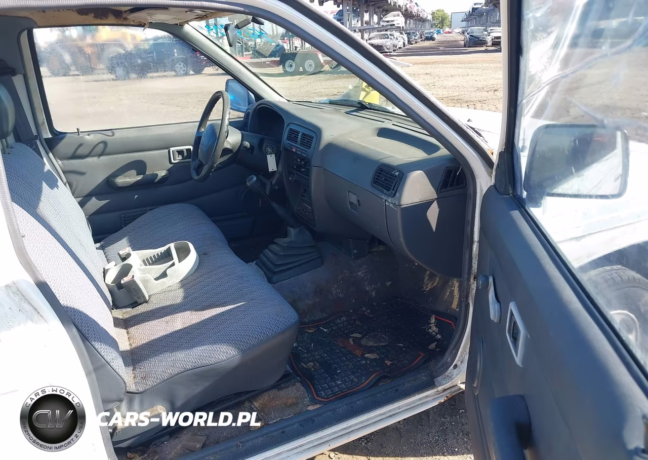 1996 Nissan Truck Xe VIN:1N6SD11S7TC384085 - 5
