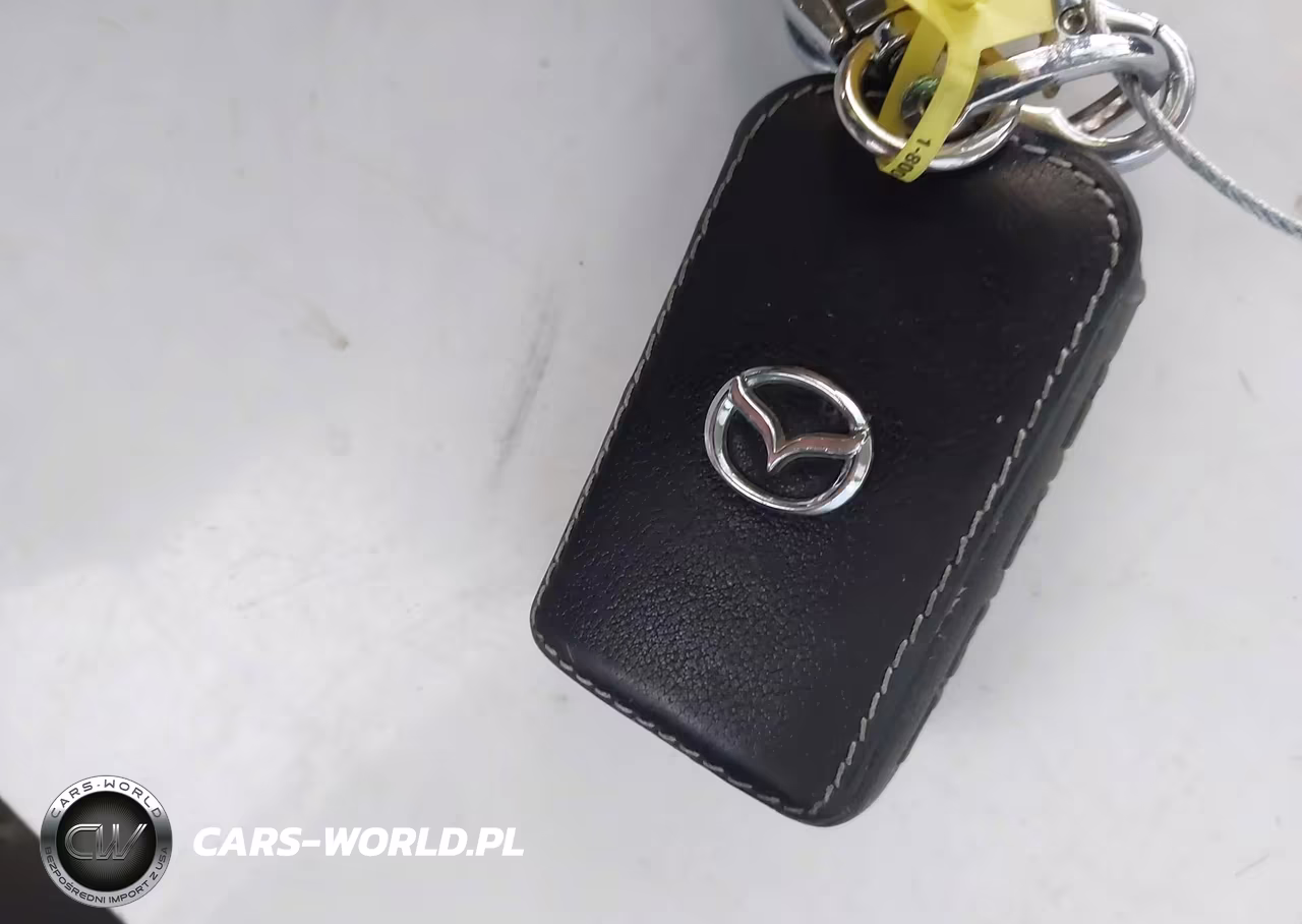 2020 Mazda Mazda6 Touring VIN:JM1GL1VM8L1516189 - 11
